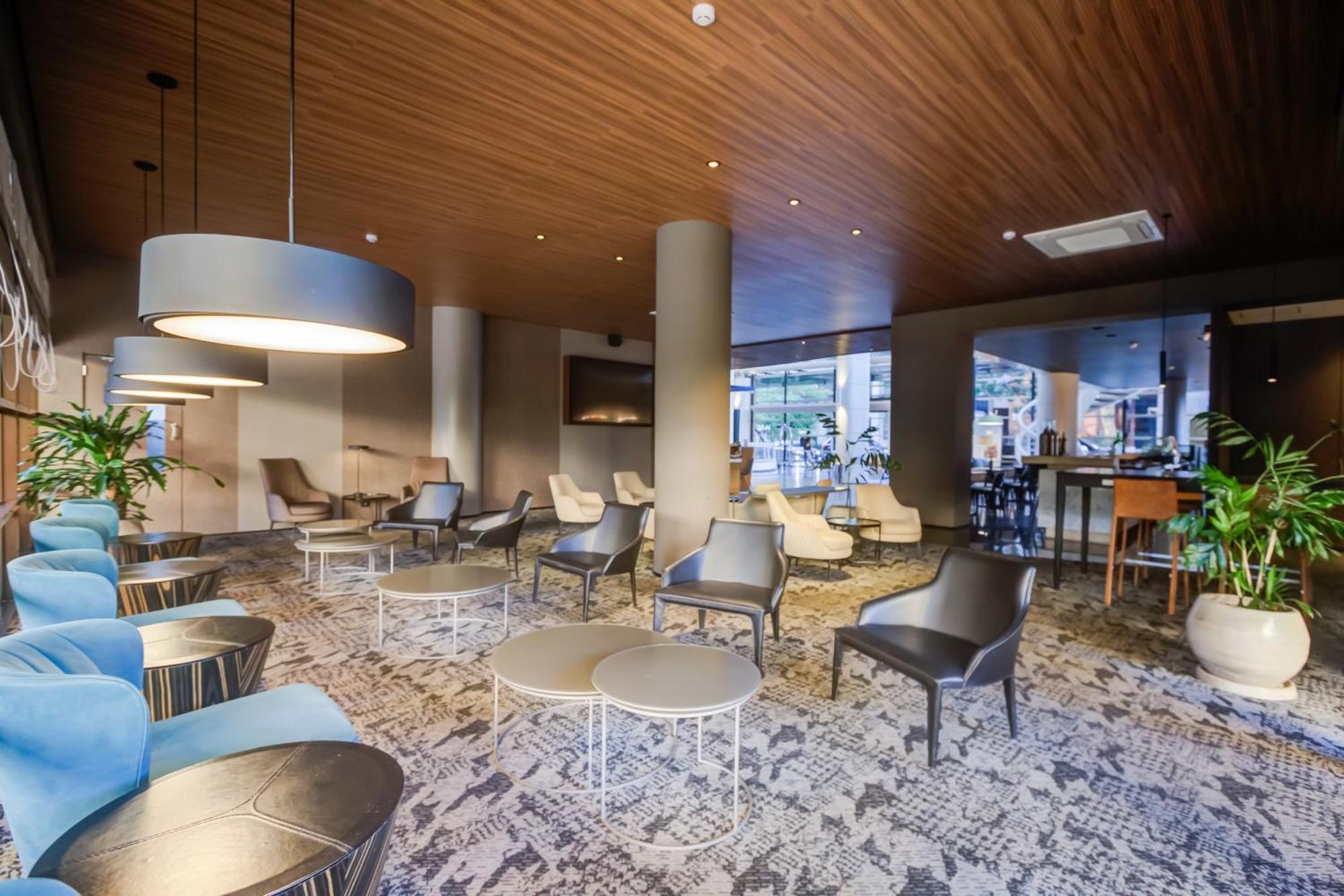 فندق Radisson Sao Paulo Paulista المظهر الخارجي الصورة The lounge at the airport
