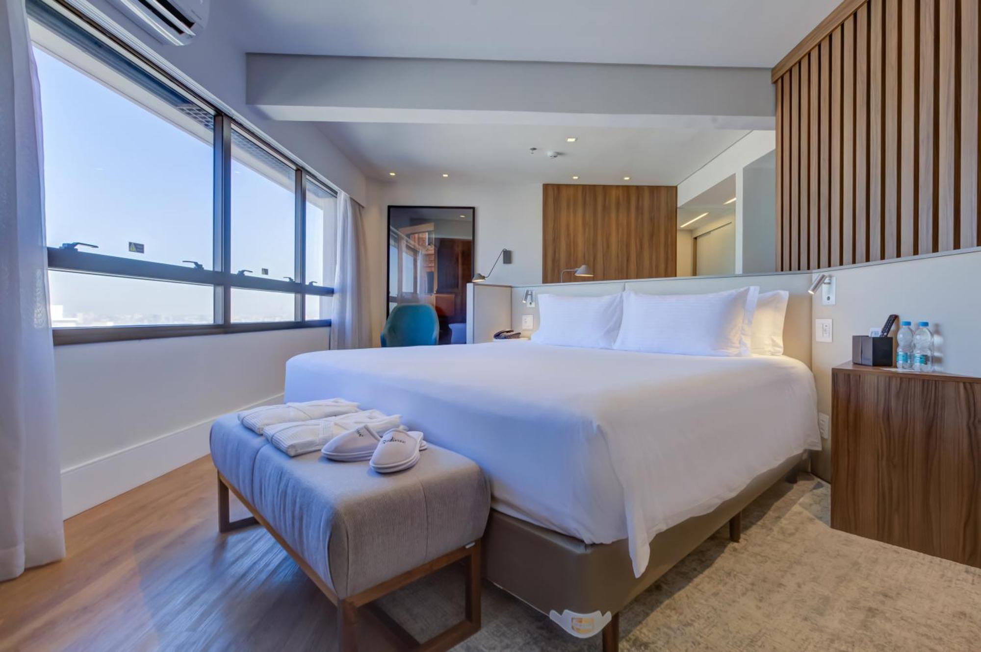 فندق Radisson Sao Paulo Paulista المظهر الخارجي الصورة A bedroom at the hotel