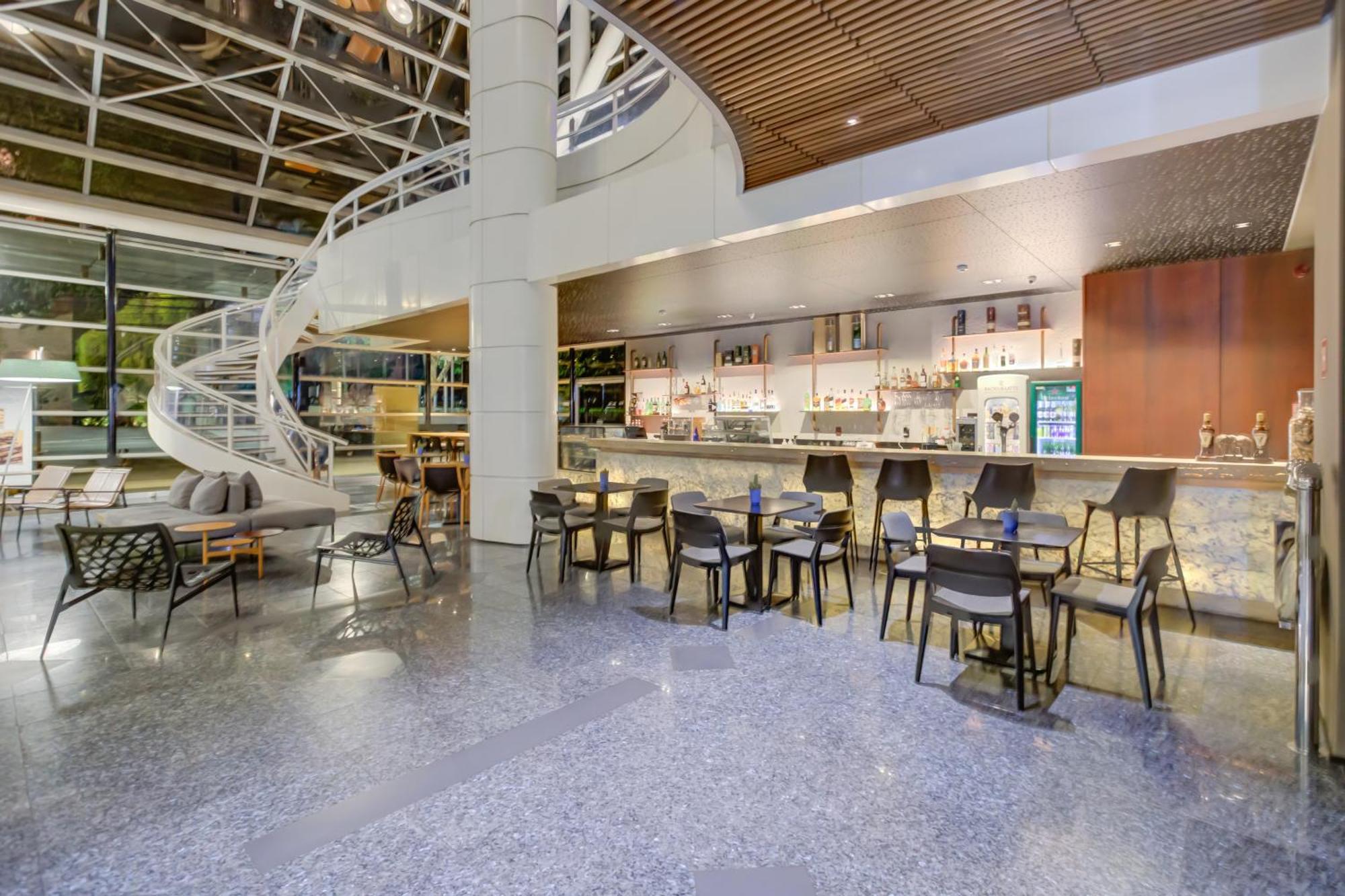 فندق Radisson Sao Paulo Paulista المظهر الخارجي الصورة The lounge at the airport